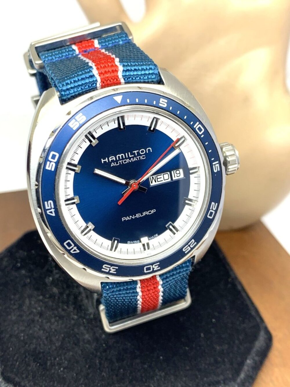 Hamilton Men's Watch H354050 Pan Europ Swiss Automatic Blue Dial Nylon Band 43mm - Picture 13 of 14